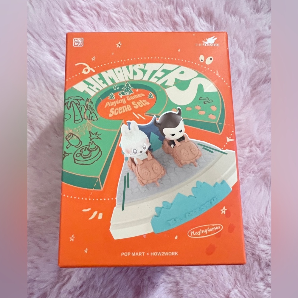 Pop Mart The Monsters Playing Games Scene Set - Climbing Fun